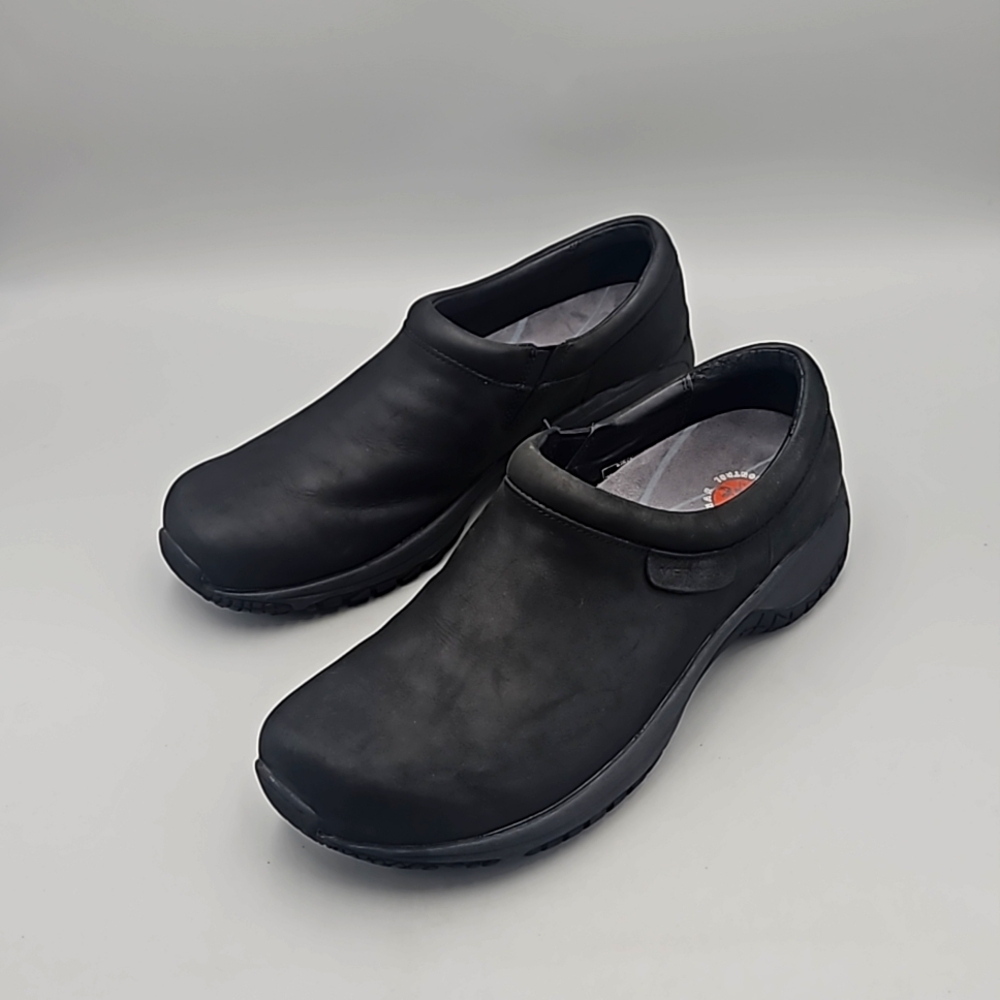 Merrell Women's Black Nubuck Slip Resistant Shoes